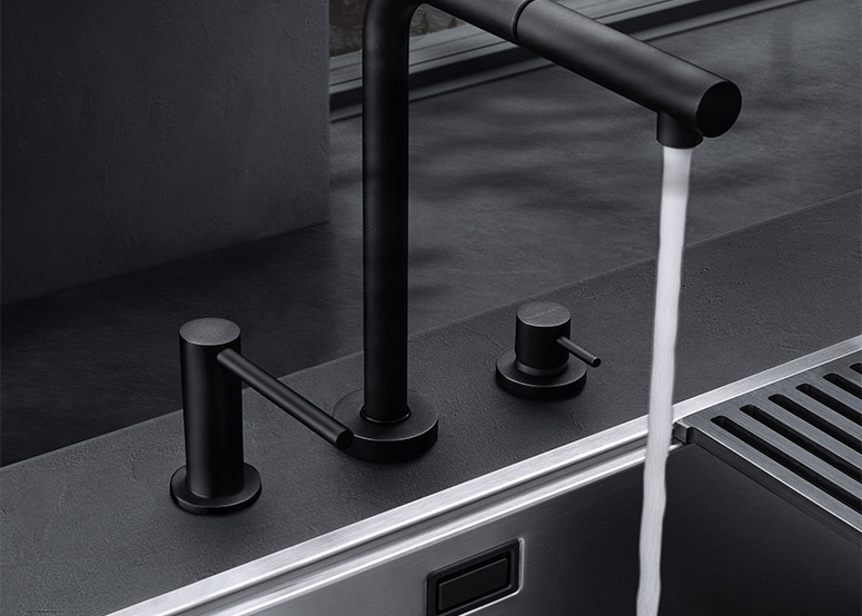 1DSK DispenserSmartBlack.jpg