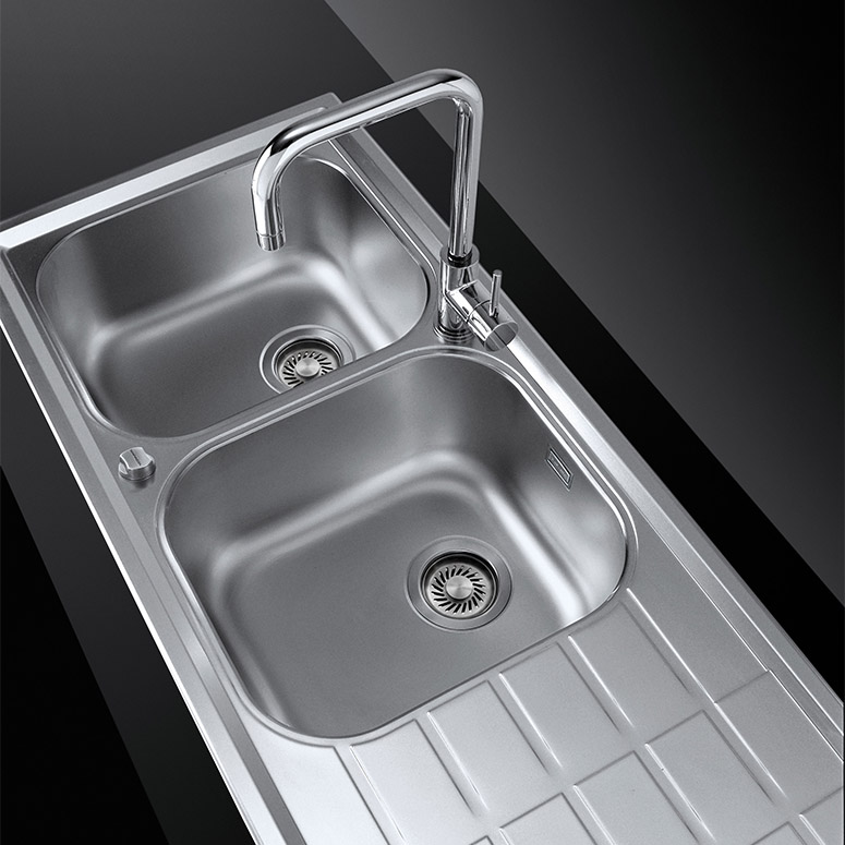 2 BECKEN + ABTROPFFLÄCHE